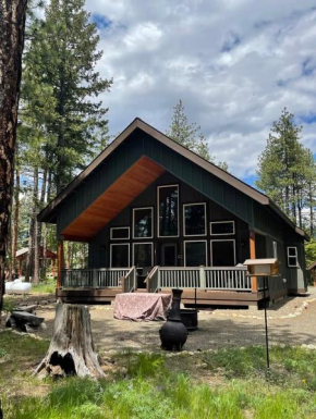 Book your Summer Dates Now Cozy Cabin in the Woods